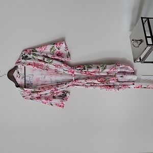 Show Me Your Mumu Women's White & Pink Garden of Blooms 'Brie Robe' One Size